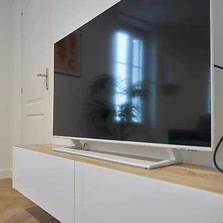 La Septième Scène - Netflix Et Appartement Cholet